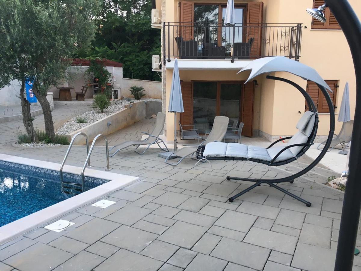 Apartments Villa Diamant With Pool & Whirlpool Čižići Exteriör bild